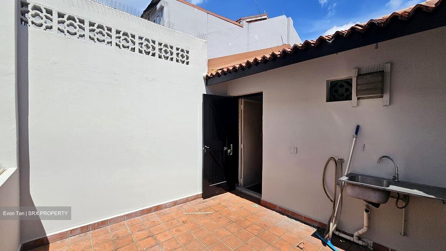 Veerasamy Road (D8), Office #611018421